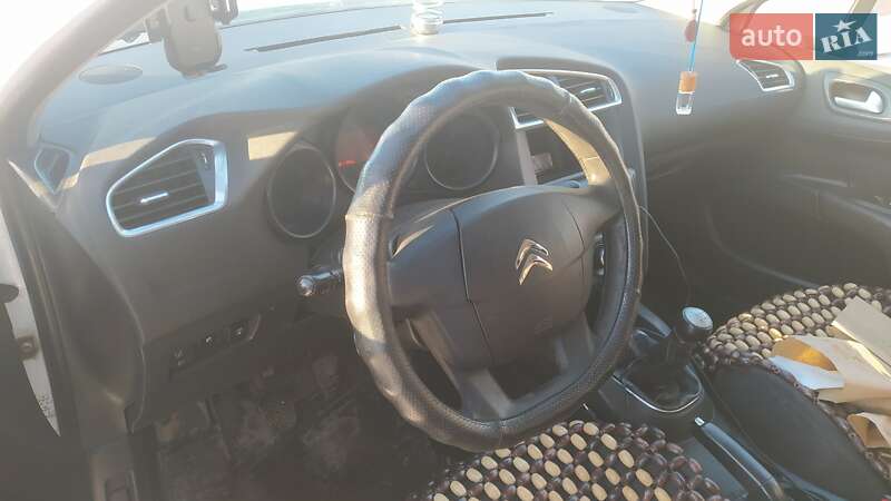 Хэтчбек Citroen C4 2011 в Староконстантинове