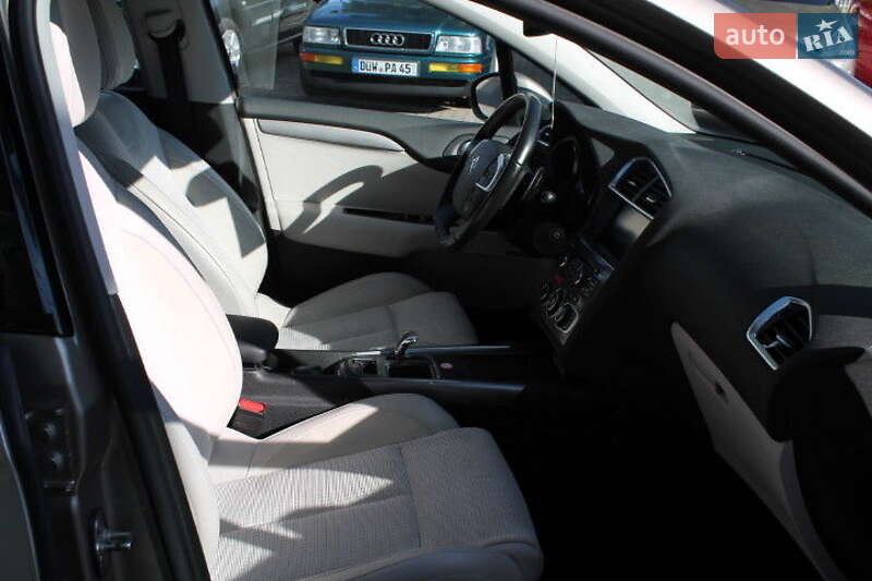 Хэтчбек Citroen C4 2011 в Киеве