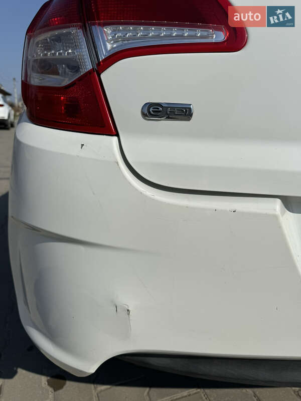 Седан Citroen C4 2013 в Луцке