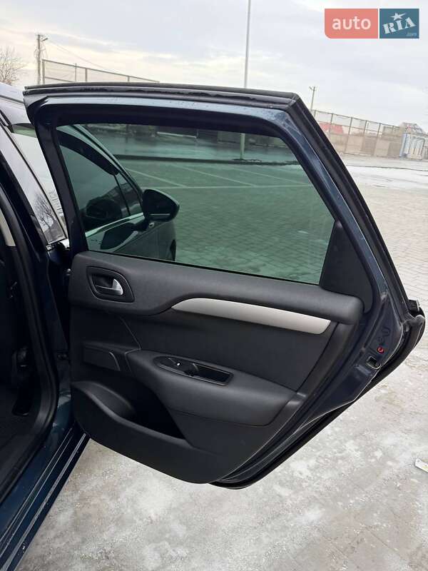 Хэтчбек Citroen C4 2012 в Ивано-Франковске фото 31 Хэтчбек Citroen C4 2012 в Ивано-Франковске