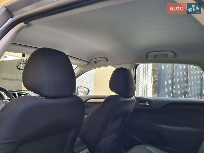 Хэтчбек Citroen C4 2016 в Львове