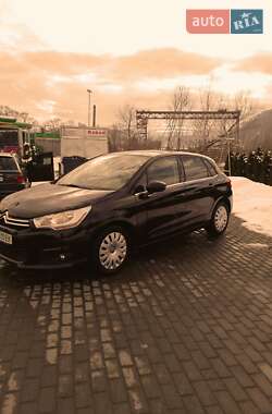 Хэтчбек Citroen C4 2012 в Выгоде
