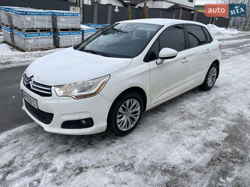 Хэтчбек Citroen C4 2011 в Святопетровское