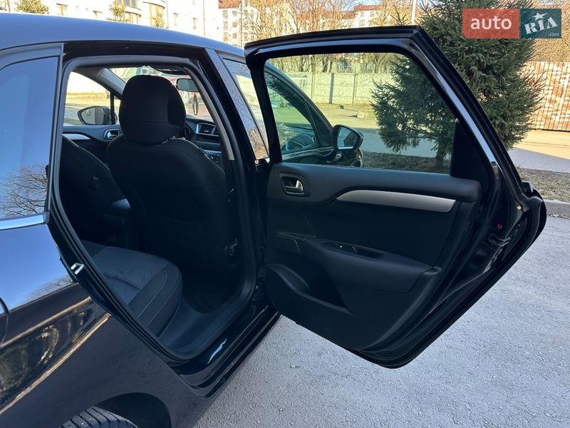 Хэтчбек Citroen C4 2012 в Ровно