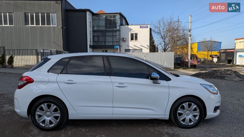 Хэтчбек Citroen C4 2013 в Львове