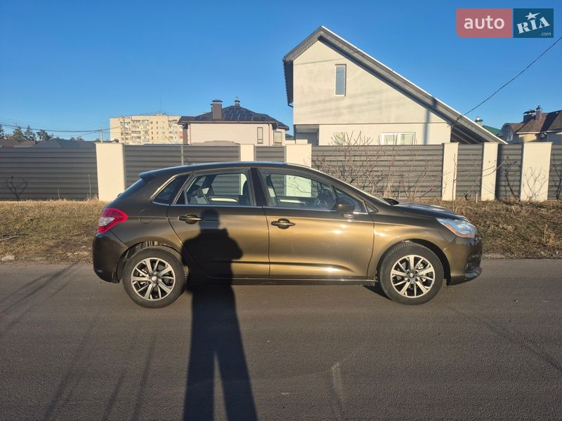 Хэтчбек Citroen C4 2014 в Киеве