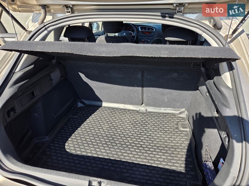 Хэтчбек Citroen C4 2012 в Киеве