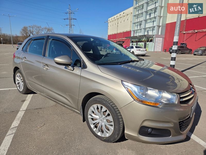 Хэтчбек Citroen C4 2012 в Киеве