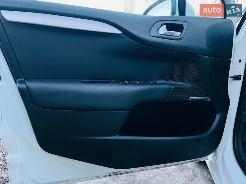 Хэтчбек Citroen C4 2012 в Харькове фото 11 Хэтчбек Citroen C4 2012 в Харькове