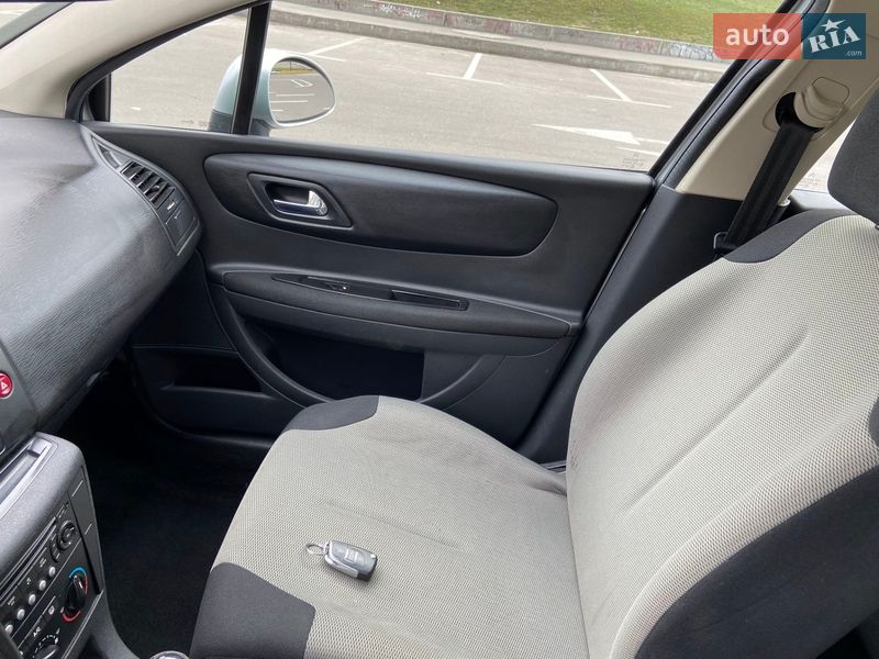 Хэтчбек Citroen C4 2007 в Киеве фото 7 Хэтчбек Citroen C4 2007 в Киеве