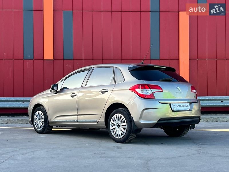 Хэтчбек Citroen C4 2013 в Киеве