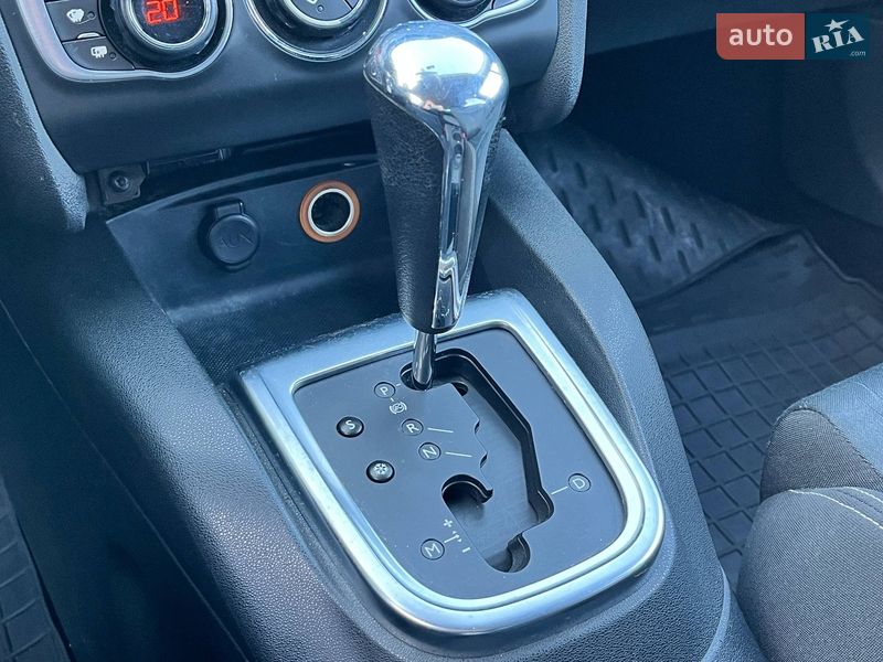 Хэтчбек Citroen C4 2013 в Киеве