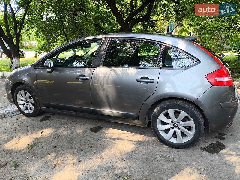 Хэтчбек Citroen C4 2009 в Волочиске