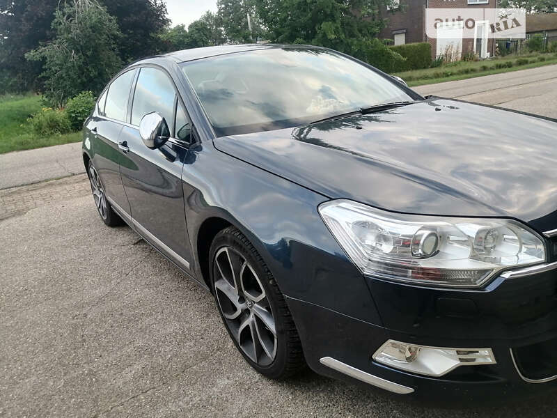 Седан Citroen C5 2010 в Городку