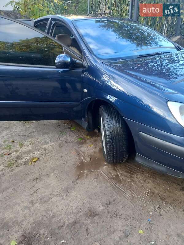 Седан Citroen C5 2002 в Киверцах