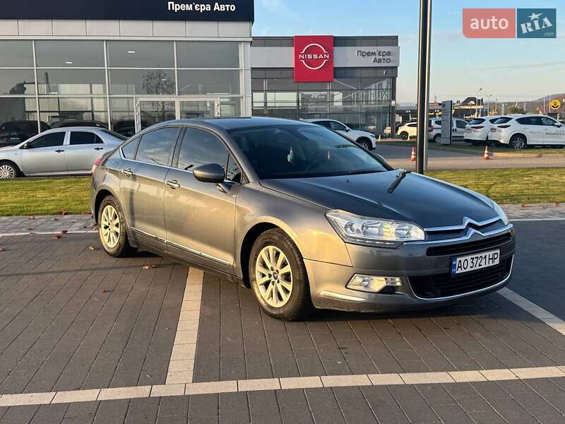 Седан Citroen C5 2012 в 