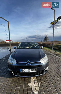 Седан Citroen C5 2010 в Городке