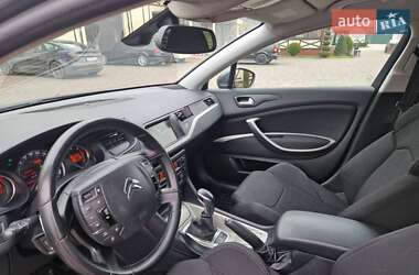 Седан Citroen C5 2013 в Чернівцях