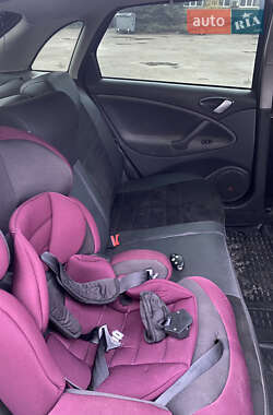 Седан Citroen C5 2005 в  фото 13 Седан Citroen C5 2005 в