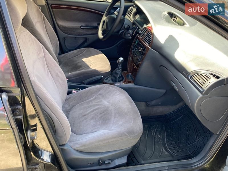 Седан Citroen C5 2003 в Нововолинську