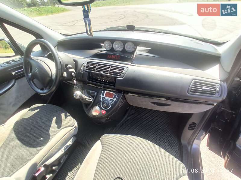 Минивэн Citroen C8 2010 в Луцке