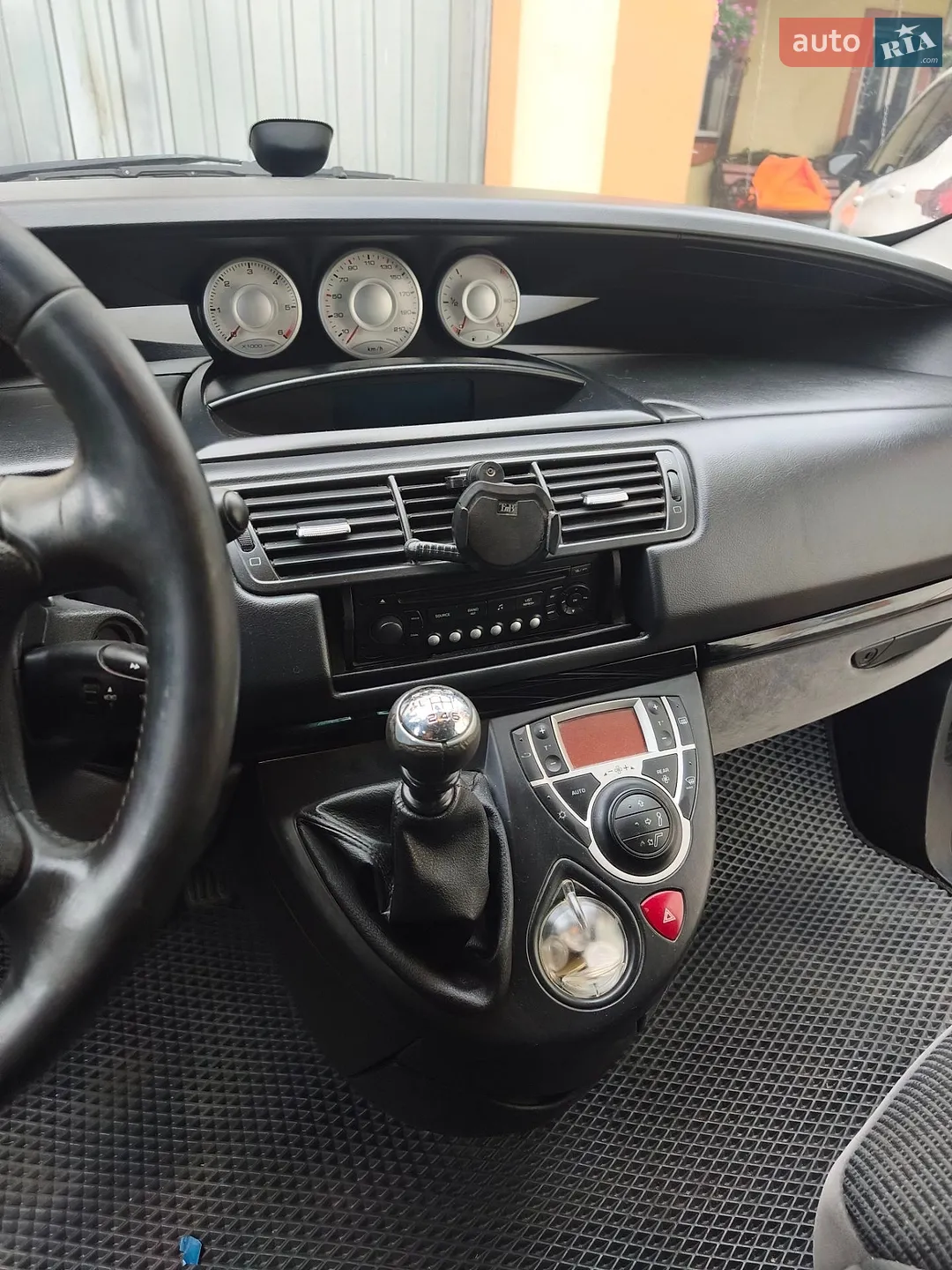 2010 Citroen C8 - мініатюра 13
