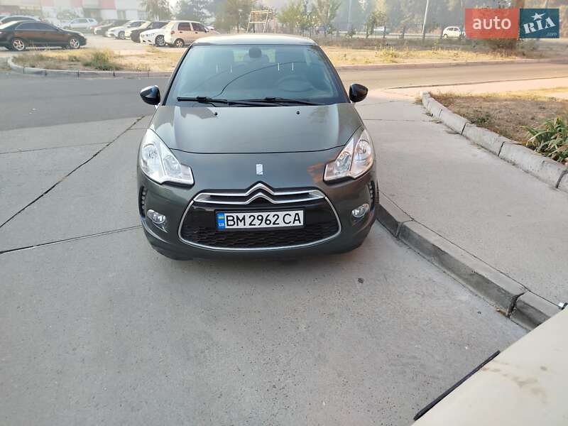 Хэтчбек Citroen DS3 2012 в 