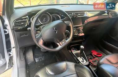 Хэтчбек Citroen DS3 2012 в 