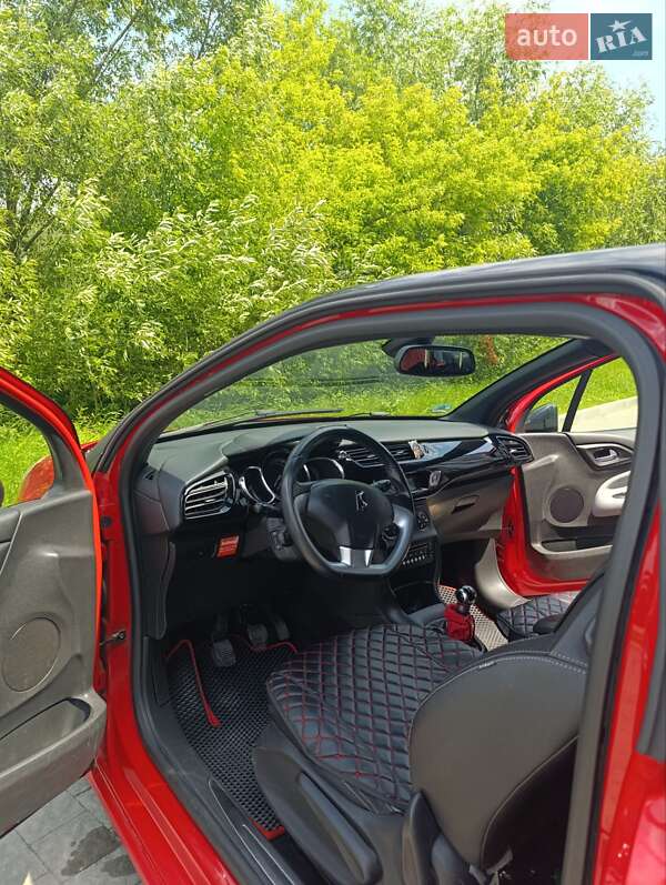 Хетчбек Citroen DS3 2010 в Новояворівську
