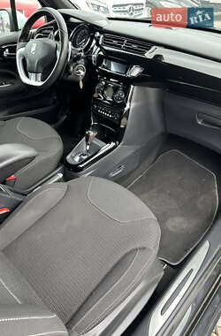 Хэтчбек Citroen DS3 2012 в 