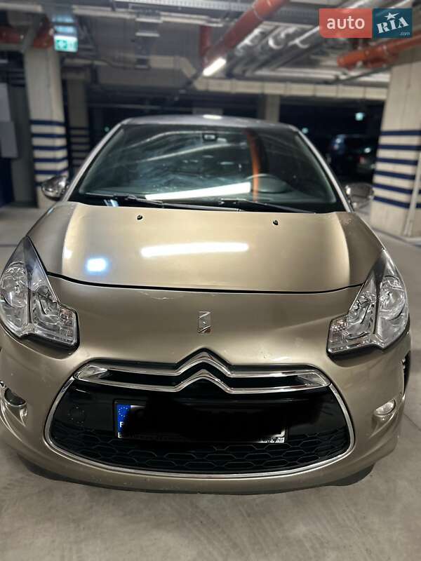 Хетчбек Citroen DS3 2010 в 