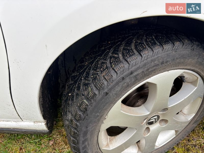 Хэтчбек Citroen DS3 2011 в Полтаве фото 9 Хэтчбек Citroen DS3 2011 в Полтаве