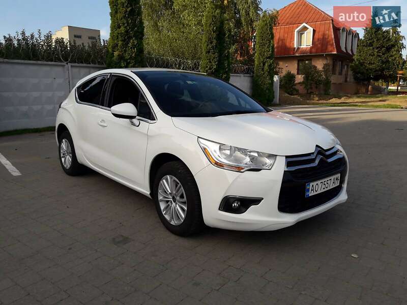 Хэтчбек Citroen DS4 2012 в Ужгороде
