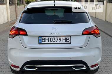 Хэтчбек Citroen DS4 2012 в 