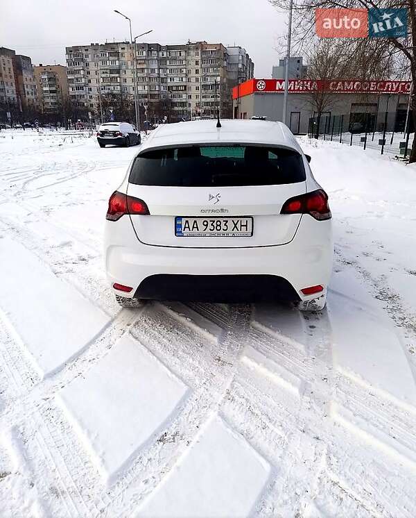 Хэтчбек Citroen DS4 2012 в Киеве