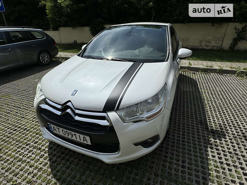 Хэтчбек Citroen DS4 2012 в Львове