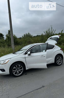 Хэтчбек Citroen DS4 2012 в 