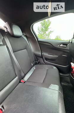 Хэтчбек Citroen DS4 2012 в 