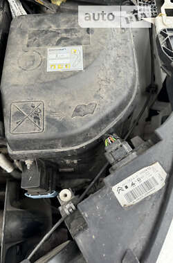 Хэтчбек Citroen DS4 2012 в 