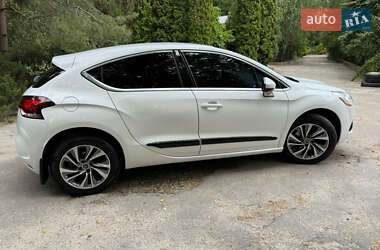Хэтчбек Citroen DS4 2012 в 