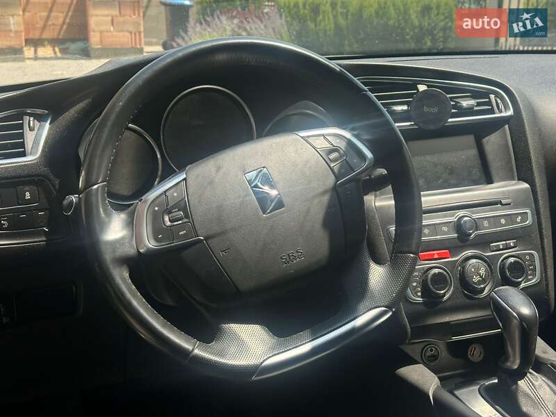 Хэтчбек Citroen DS4 2016 в Киеве