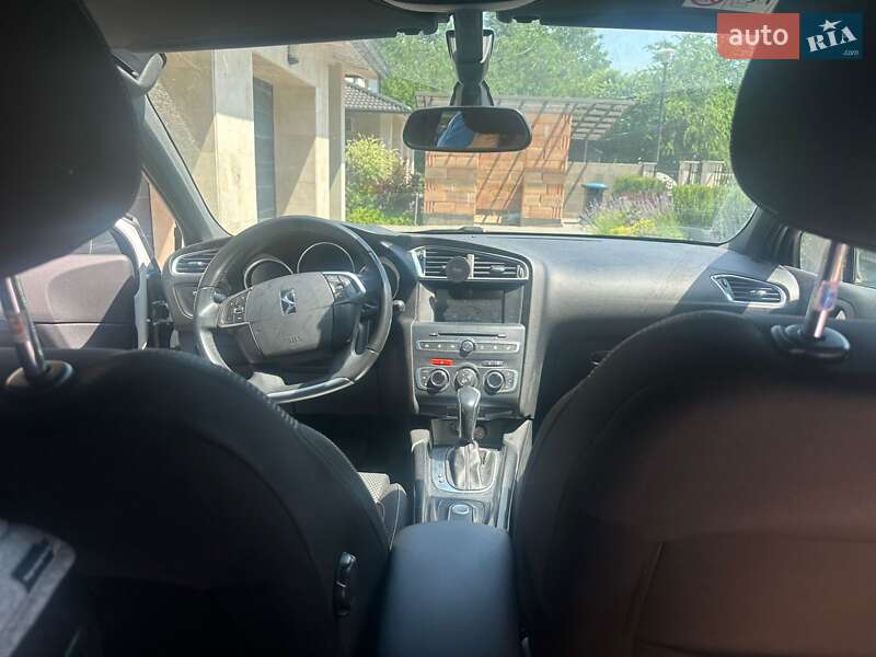 Хэтчбек Citroen DS4 2016 в Киеве