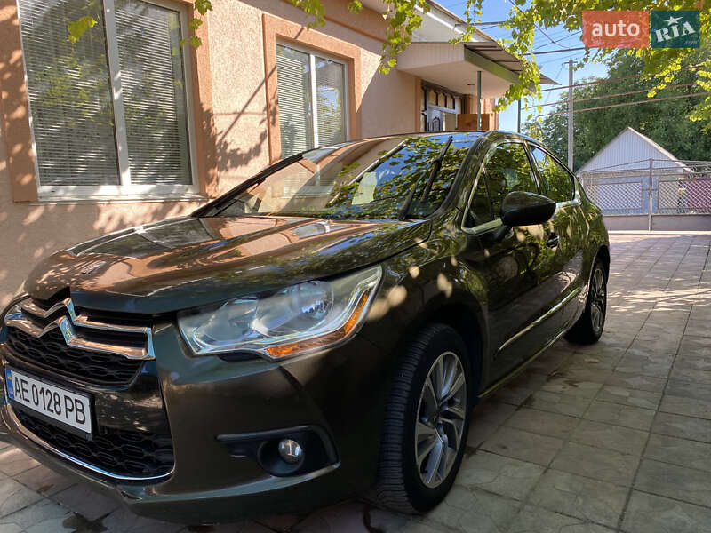 Хэтчбек Citroen DS4 2013 в Киеве