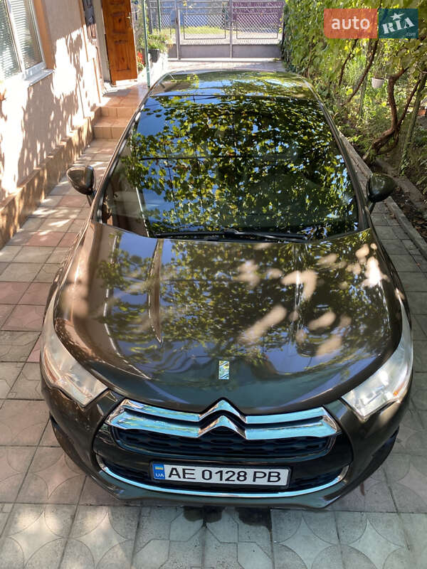 Хэтчбек Citroen DS4 2013 в Киеве