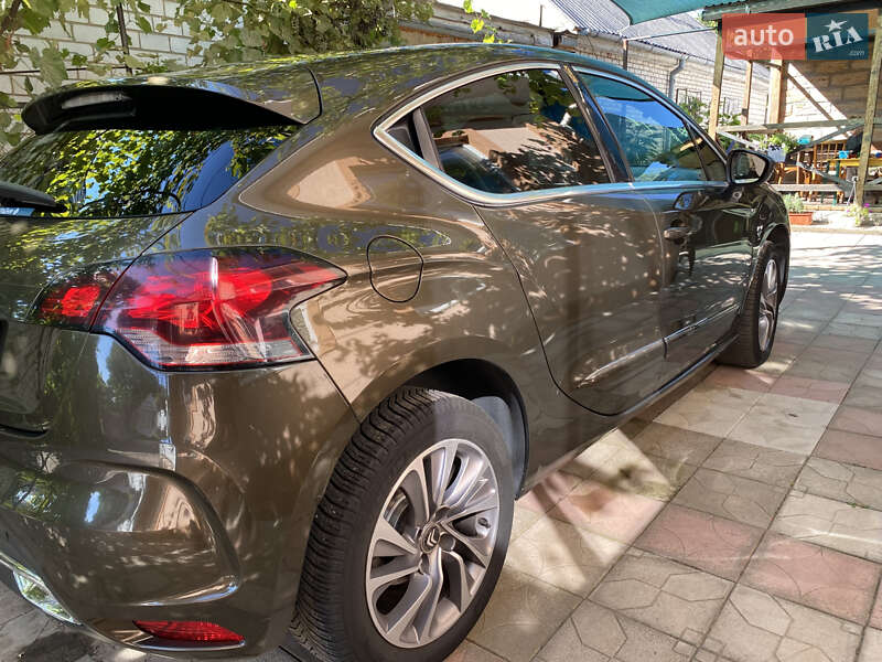 Хэтчбек Citroen DS4 2013 в Киеве