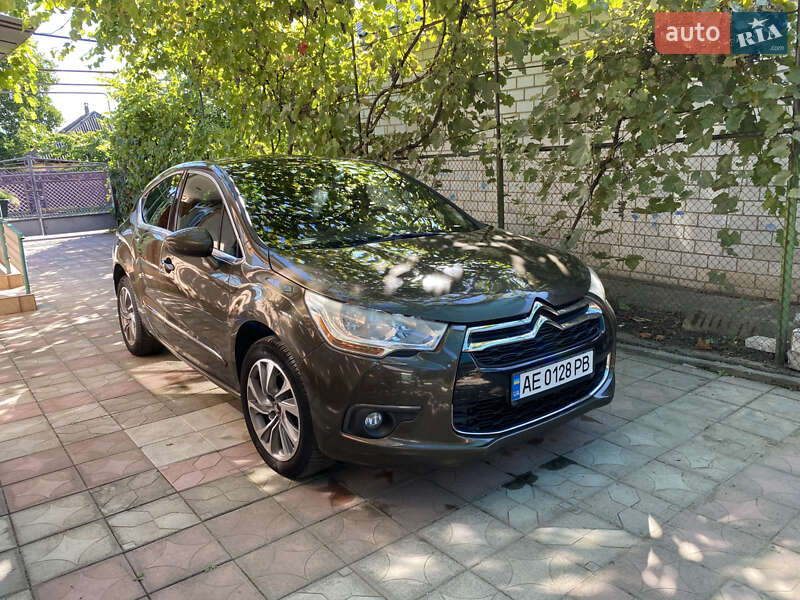 Хэтчбек Citroen DS4 2013 в Киеве