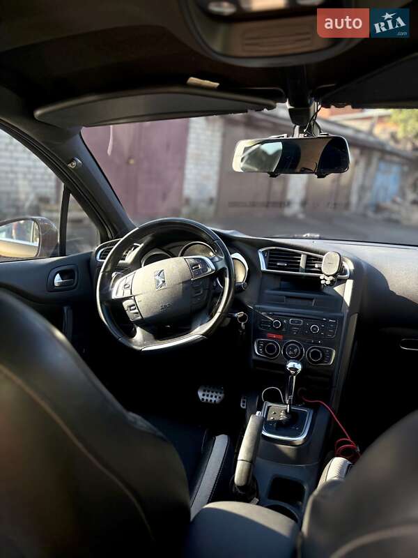 Хэтчбек Citroen DS4 2012 в Днепре