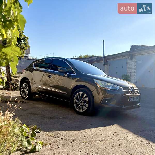 Хэтчбек Citroen DS4 2012 в Днепре