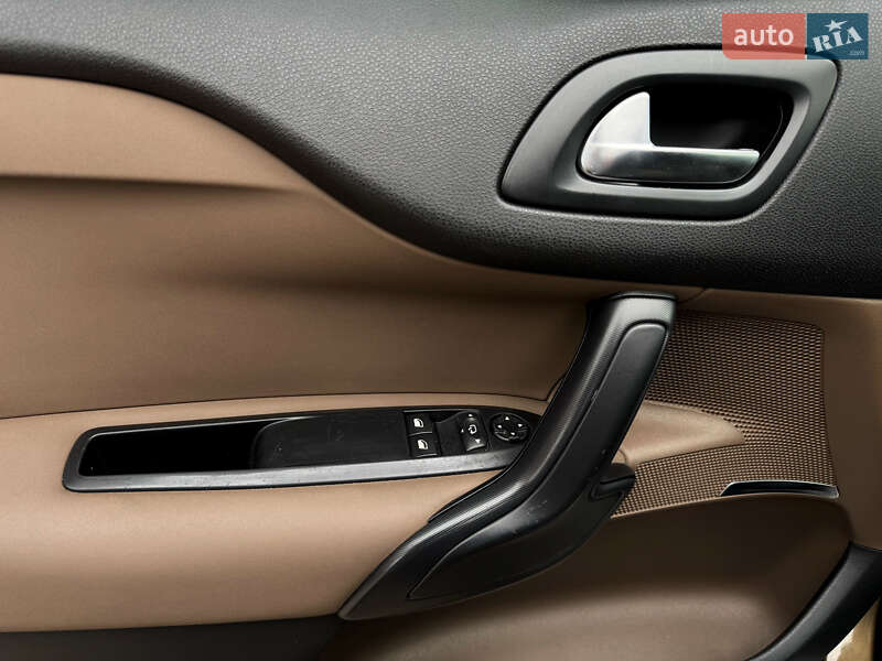 Хэтчбек Citroen DS4 2012 в Киеве фото 16 Хэтчбек Citroen DS4 2012 в Киеве