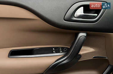 Хэтчбек Citroen DS4 2012 в 